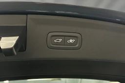 sininen Polestar 2 2022 kuva 40.