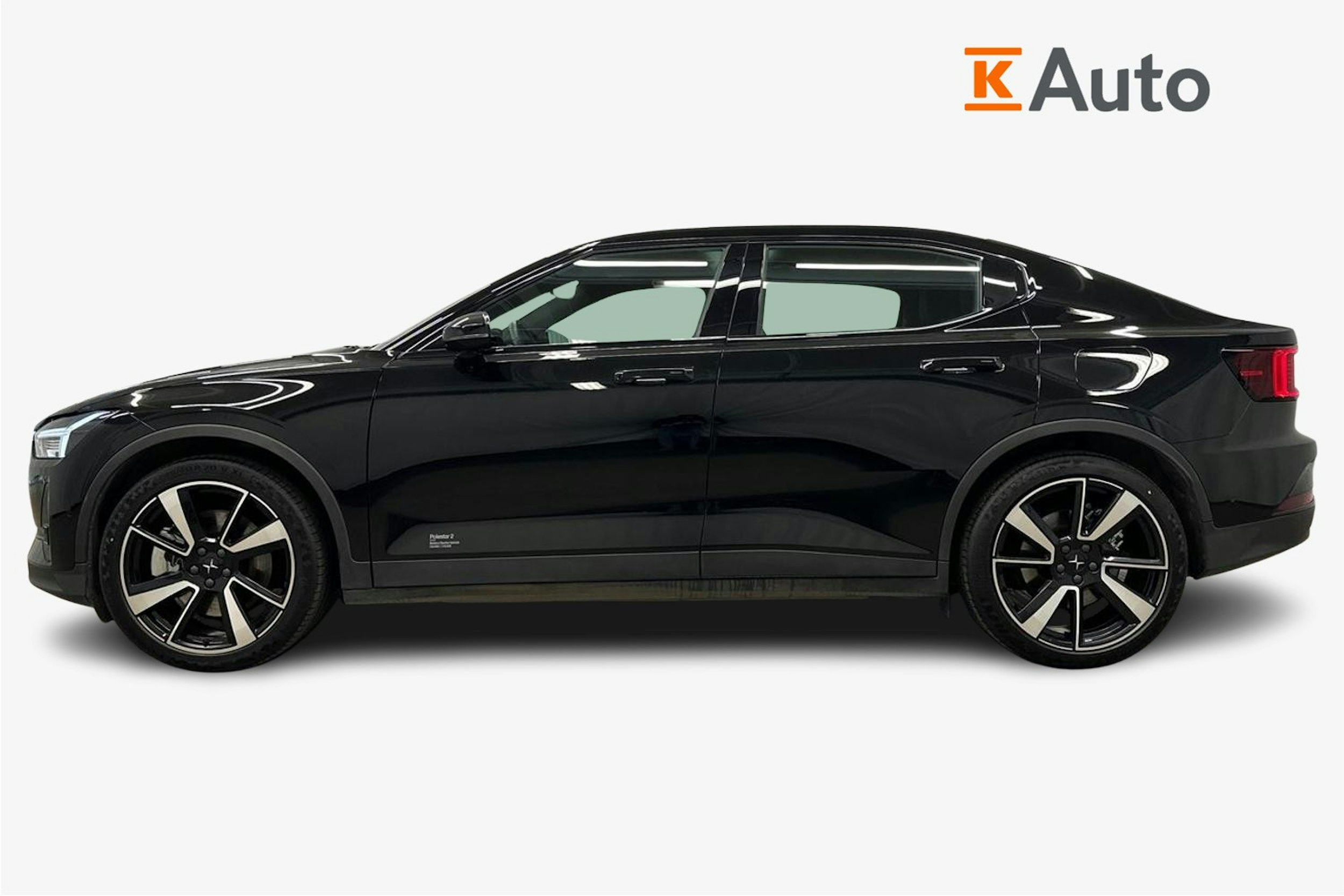 musta Polestar 2 2022 kuva 6.