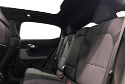 musta Polestar 2 2022 kuva 10.