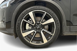 musta Polestar 2 2022 kuva 11.