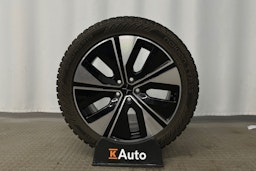 musta Polestar 2 2022 kuva 13.