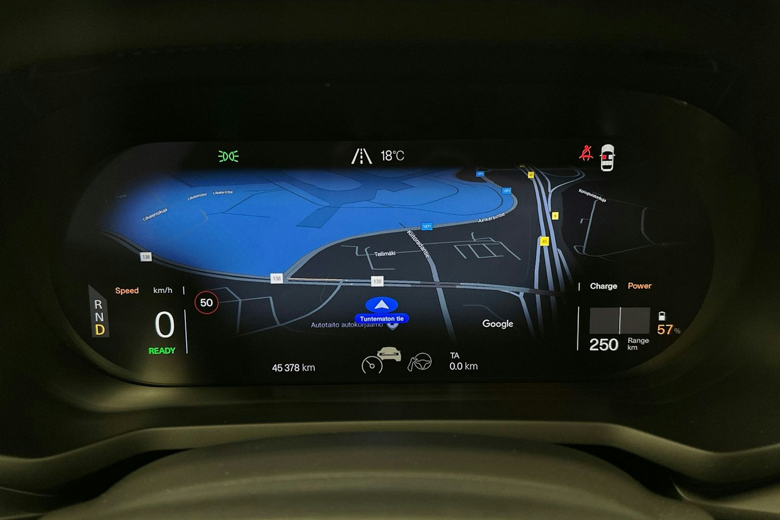 musta Polestar 2 2022 kuva 23.
