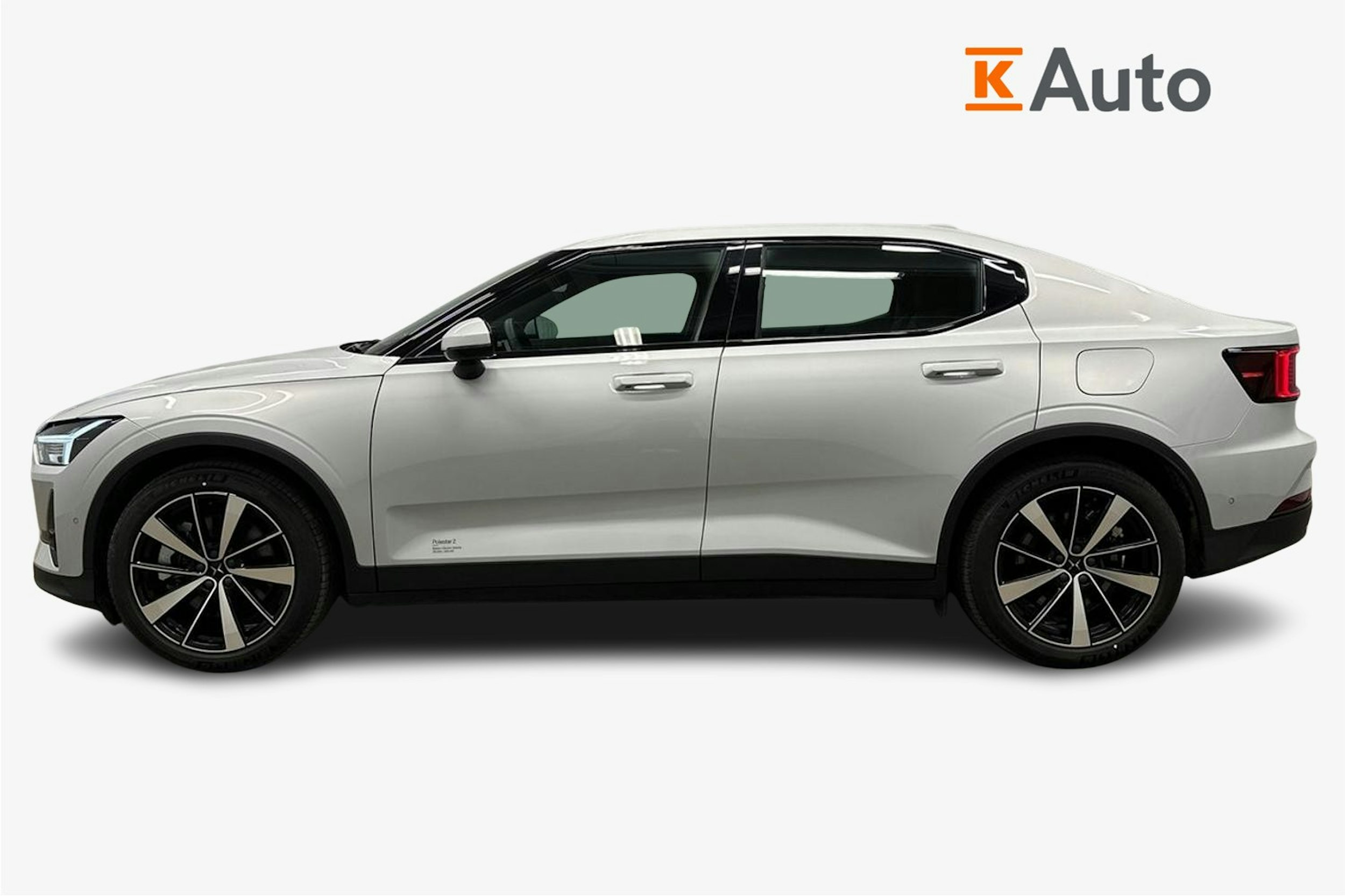 harmaa Polestar 2 2022 kuva 5.