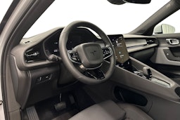harmaa Polestar 2 2022 kuva 6.
