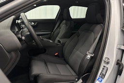 harmaa Polestar 2 2022 kuva 13.