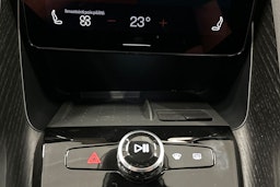 harmaa Polestar 2 2022 kuva 22.