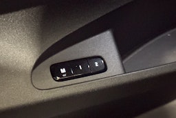 harmaa Polestar 2 2022 kuva 23.