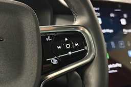 harmaa Polestar 2 2022 kuva 26.