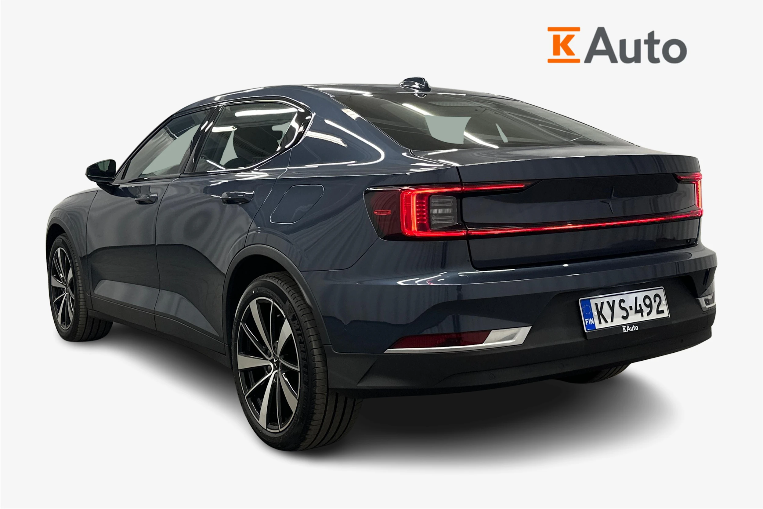 sininen Polestar 2 2022 kuva 2.
