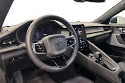 sininen Polestar 2 2022 kuva 6.