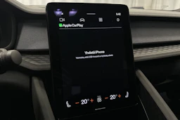 sininen Polestar 2 2022 kuva 25.