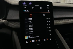 sininen Polestar 2 2022 kuva 28.