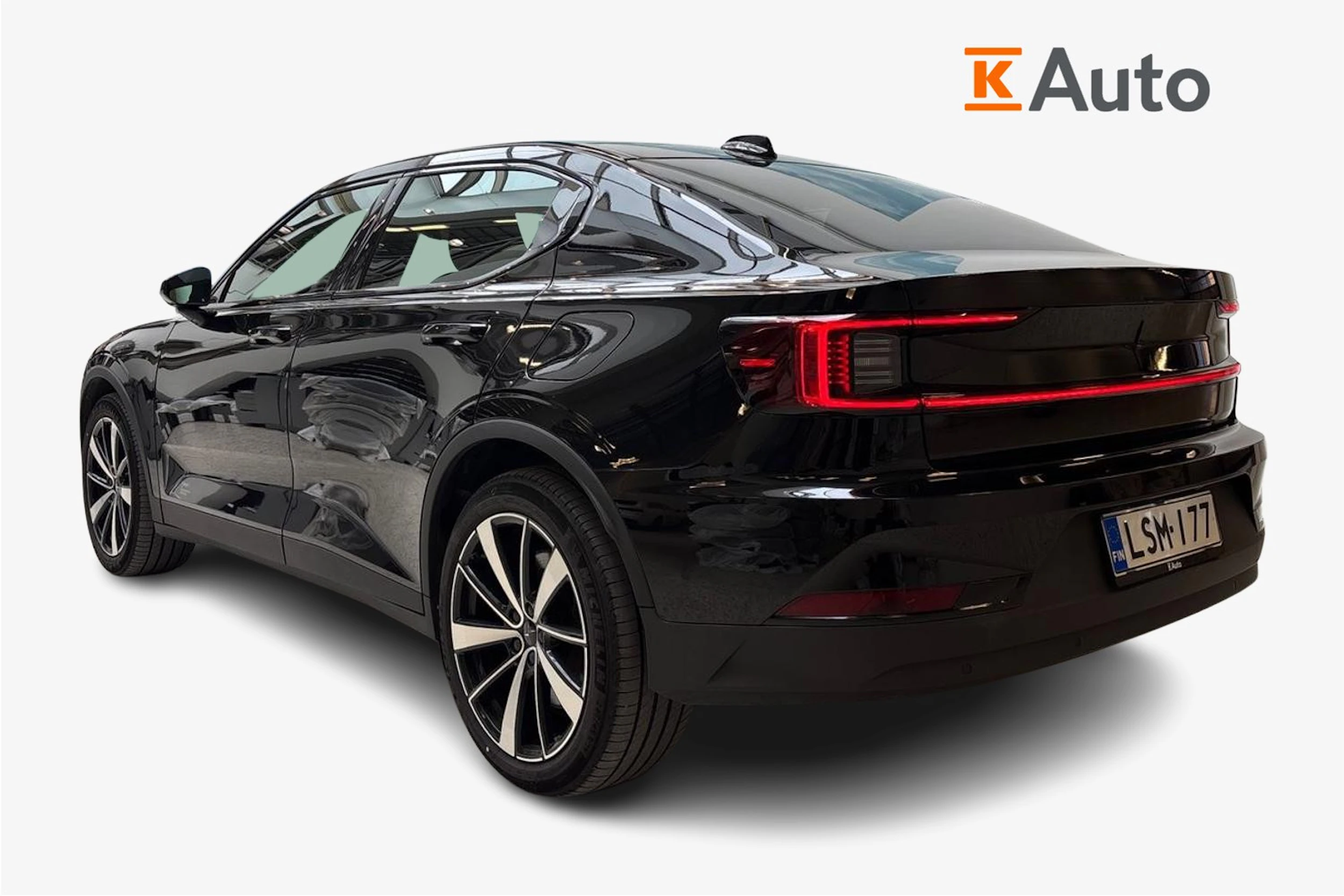 musta Polestar 2 2022 kuva 2.