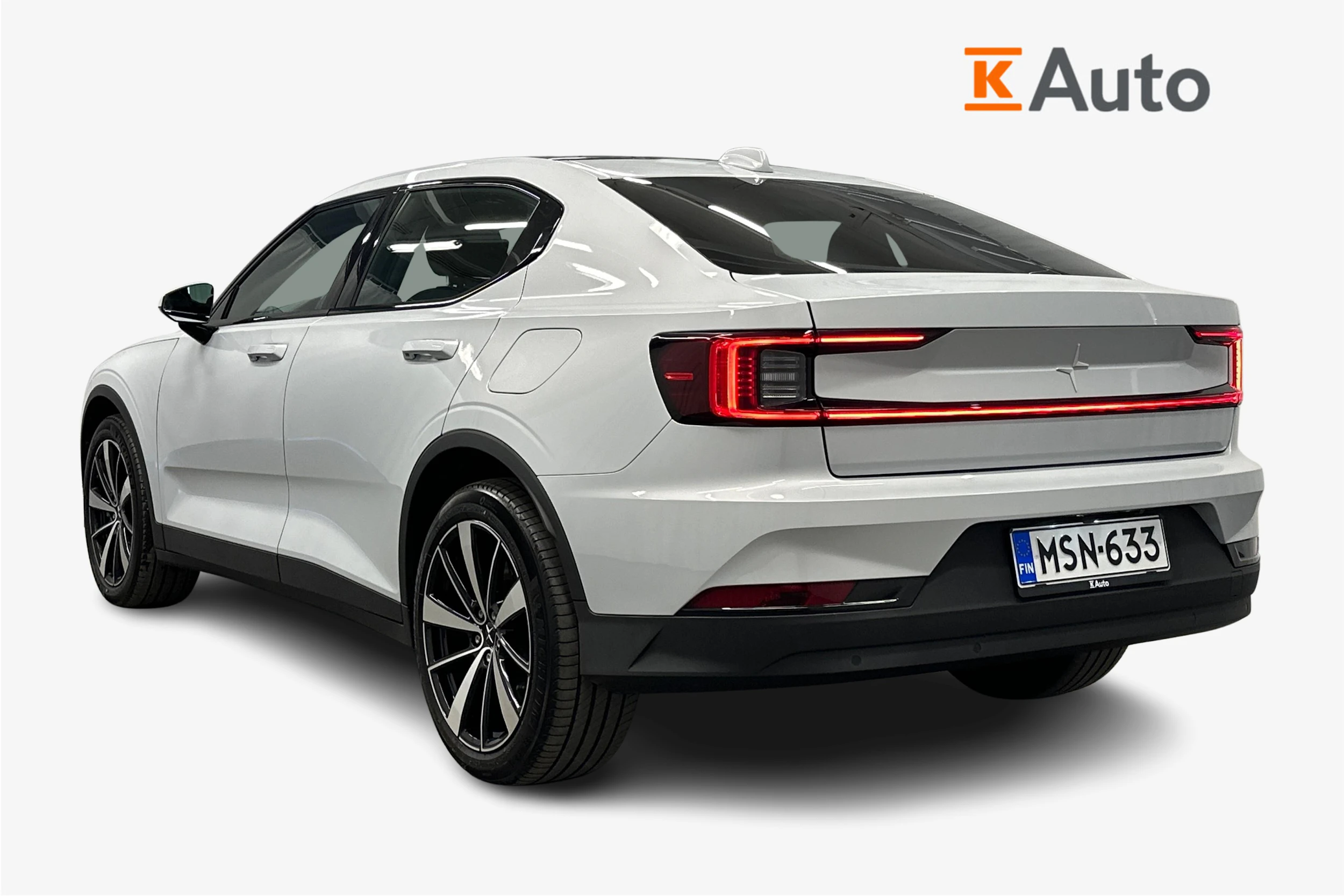 harmaa Polestar 2 2022 kuva 2.