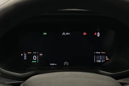 harmaa Polestar 2 2022 kuva 13.