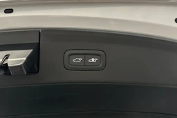 harmaa Polestar 2 2022 kuva 40.