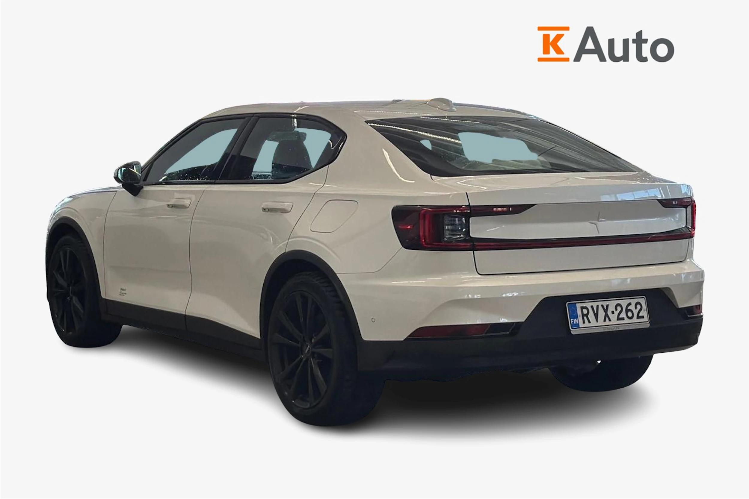 valkoinen Polestar 2 2022 kuva 2.