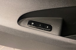 harmaa Polestar 2 2022 kuva 18.