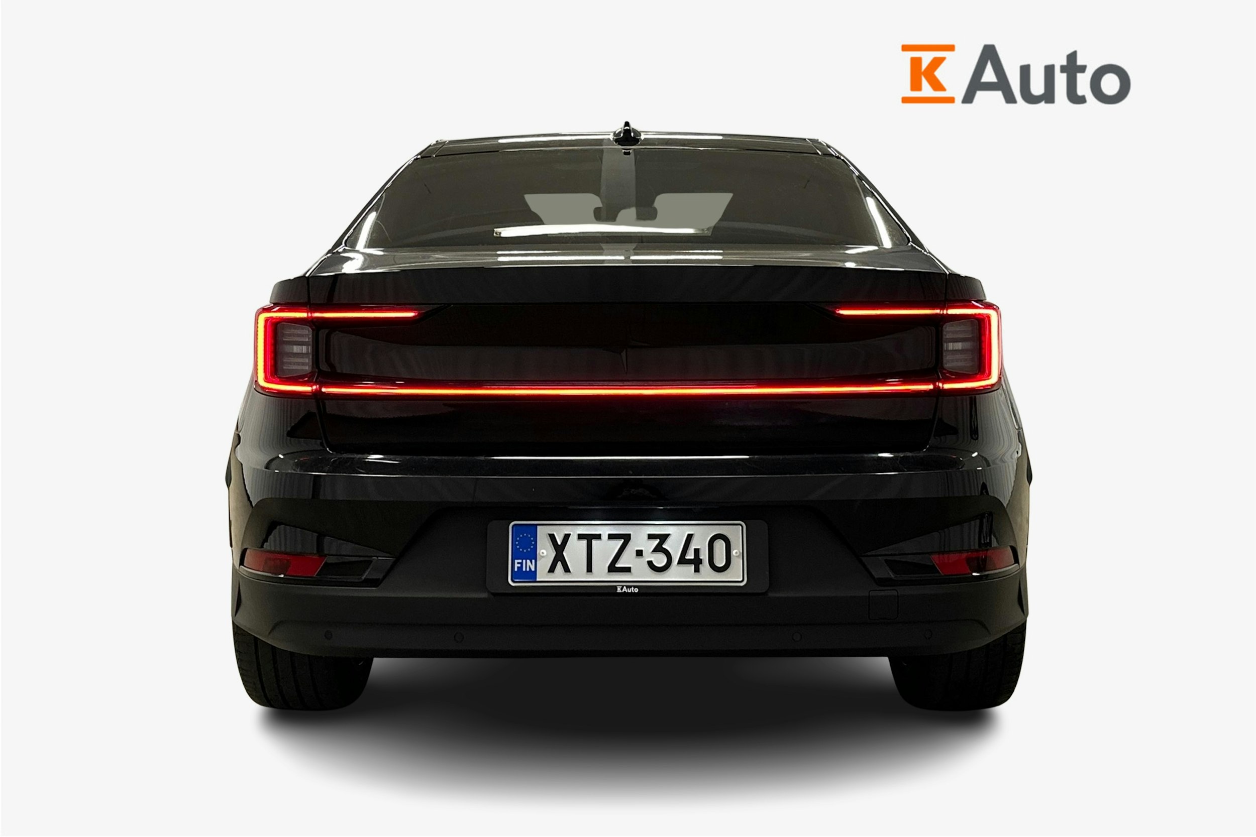 musta Polestar 2 2022 kuva 3.