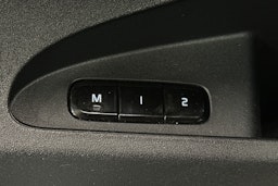 musta Polestar 2 2022 kuva 20.