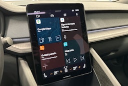 musta Polestar 2 2022 kuva 24.