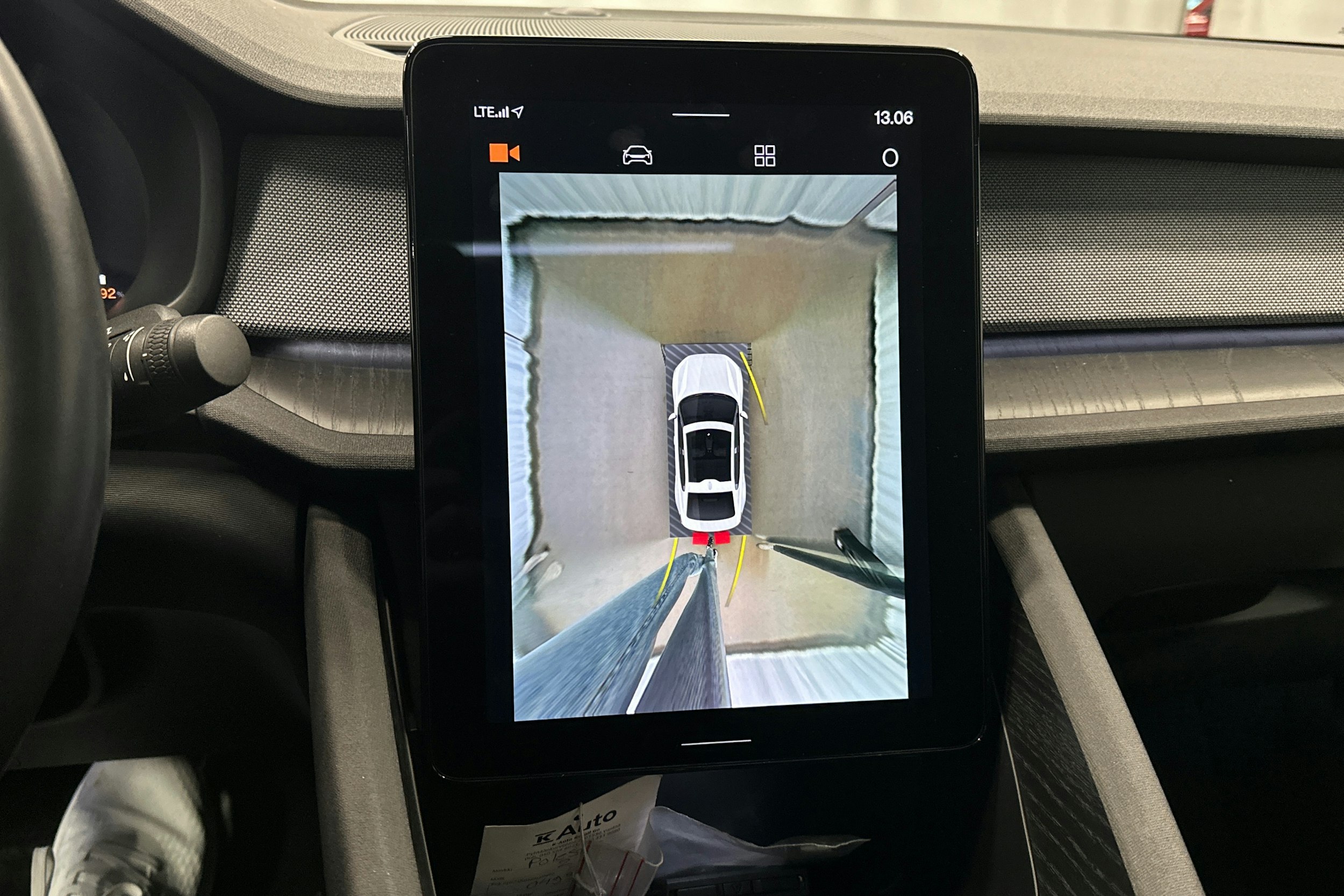 musta Polestar 2 2022 kuva 15.