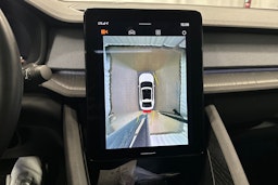 musta Polestar 2 2022 kuva 15.