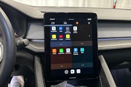 musta Polestar 2 2022 kuva 16.