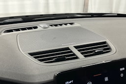 musta Polestar 2 2022 kuva 20.