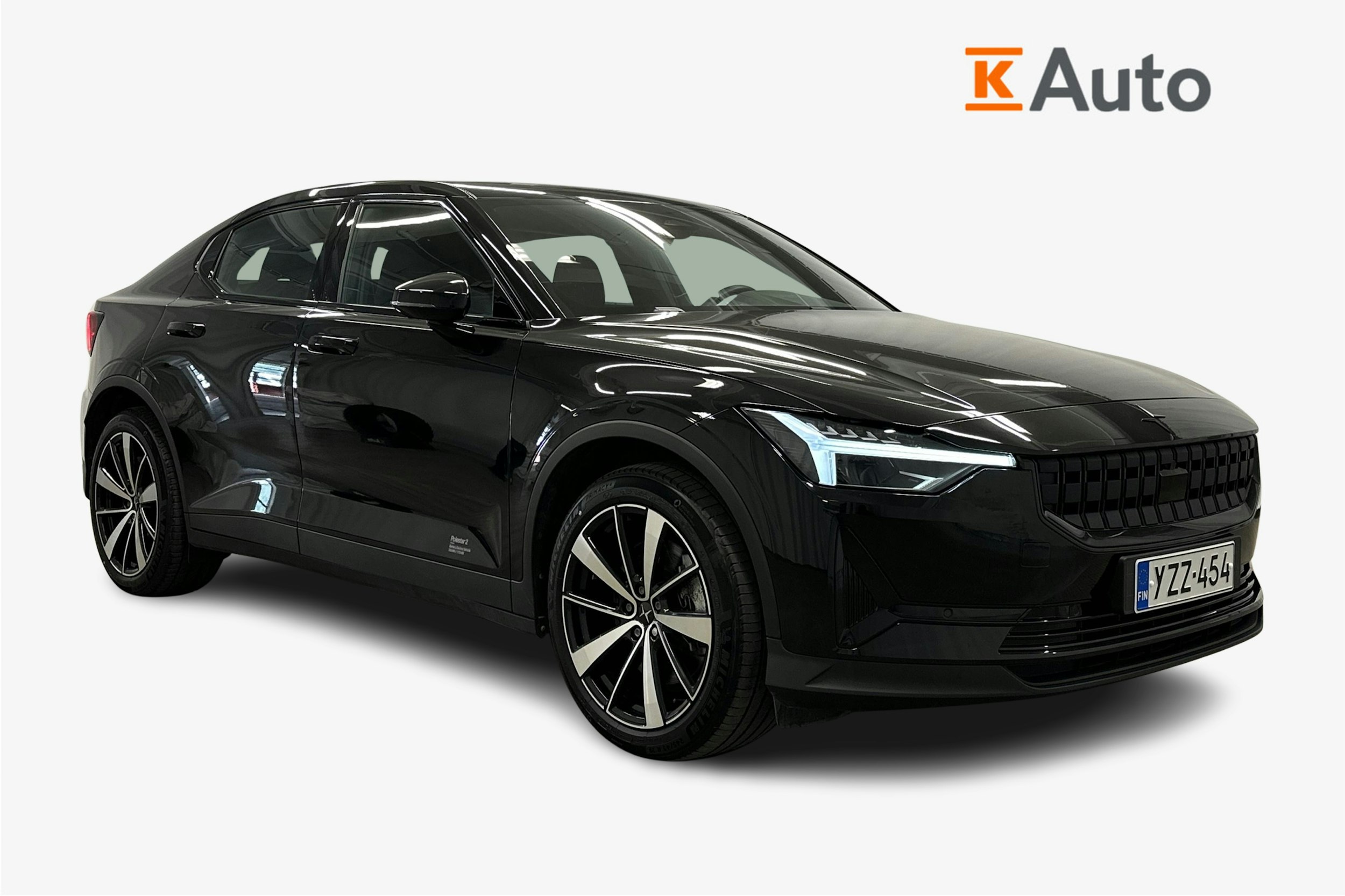 musta Polestar 2 2022 kuva 2.