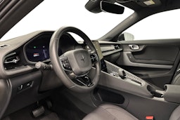 musta Polestar 2 2022 kuva 7.