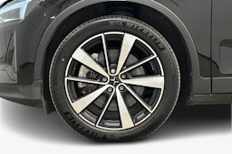 musta Polestar 2 2022 kuva 10.