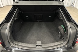 musta Polestar 2 2022 kuva 12.