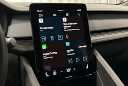 musta Polestar 2 2022 kuva 21.