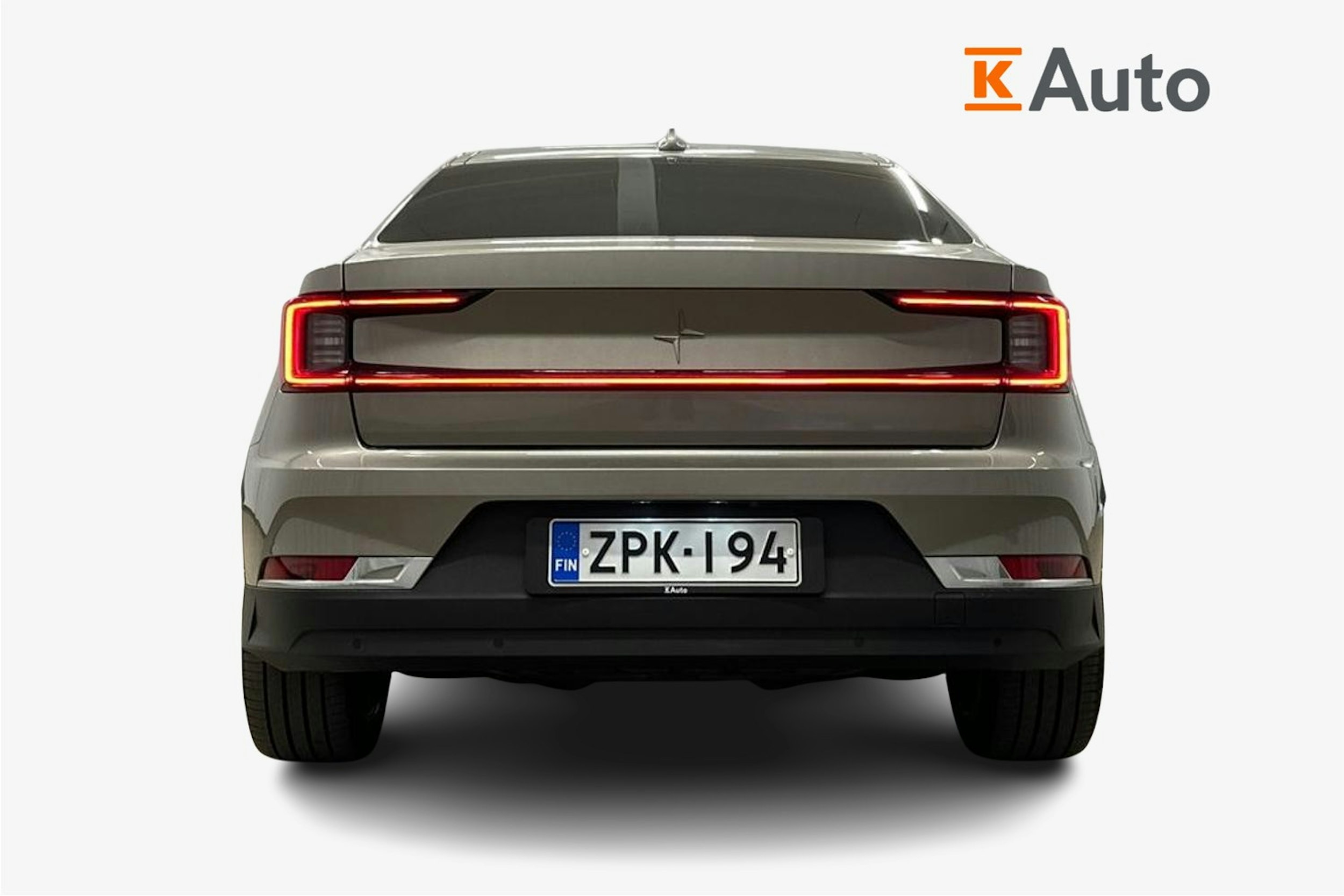 harmaa Polestar 2 2022 kuva 3.