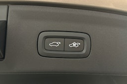 harmaa Polestar 2 2022 kuva 15.