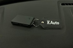 harmaa Polestar 2 2022 kuva 34.