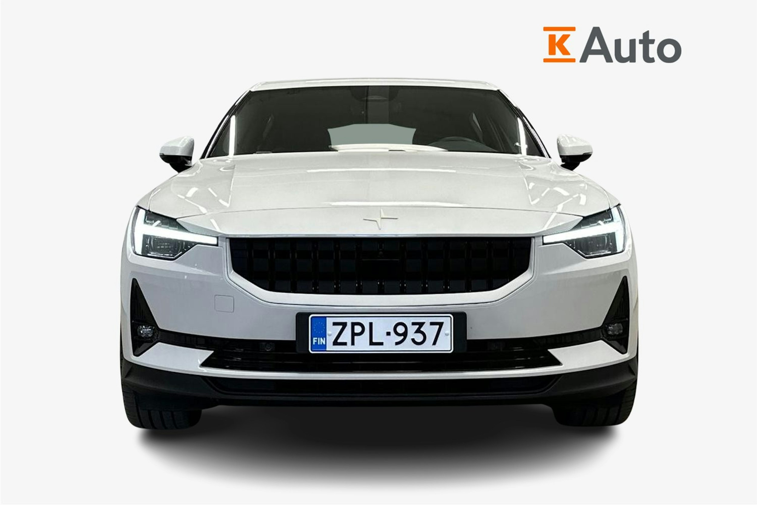 valkoinen Polestar 2 2022 kuva 5.