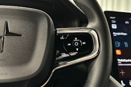 valkoinen Polestar 2 2022 kuva 21.