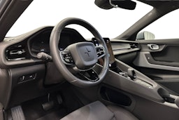 harmaa Polestar 2 2022 kuva 7.
