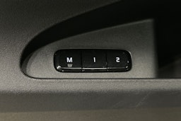 harmaa Polestar 2 2022 kuva 21.