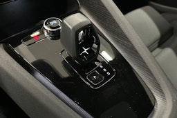 harmaa Polestar 2 2022 kuva 31.