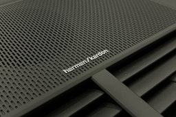 harmaa Polestar 2 2022 kuva 32.