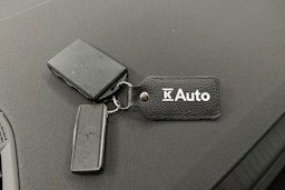 harmaa Polestar 2 2022 kuva 33.