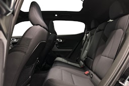 musta Polestar 2 2022 kuva 10.