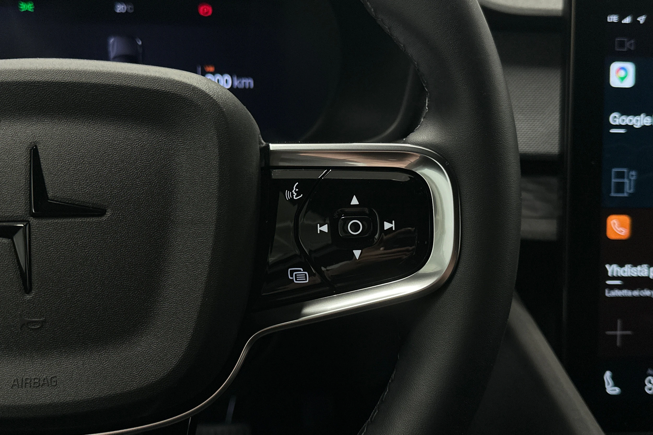 musta Polestar 2 2023 kuva 12.
