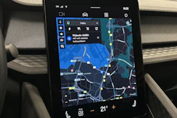 musta Polestar 2 2023 kuva 18.