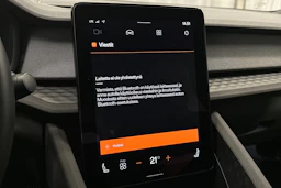 musta Polestar 2 2023 kuva 19.