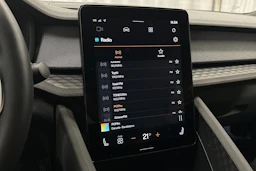 musta Polestar 2 2023 kuva 25.