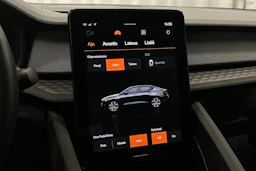 musta Polestar 2 2023 kuva 26.